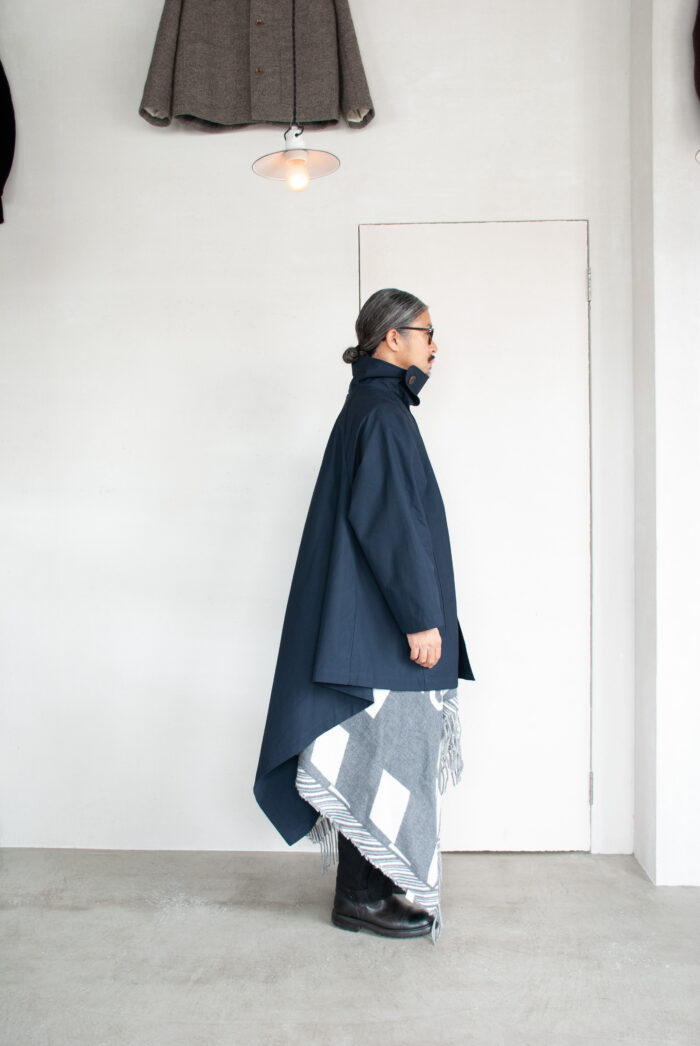 QUILP BALZARY Sniper  Poncho with HAINSWORTH Blanket Navy