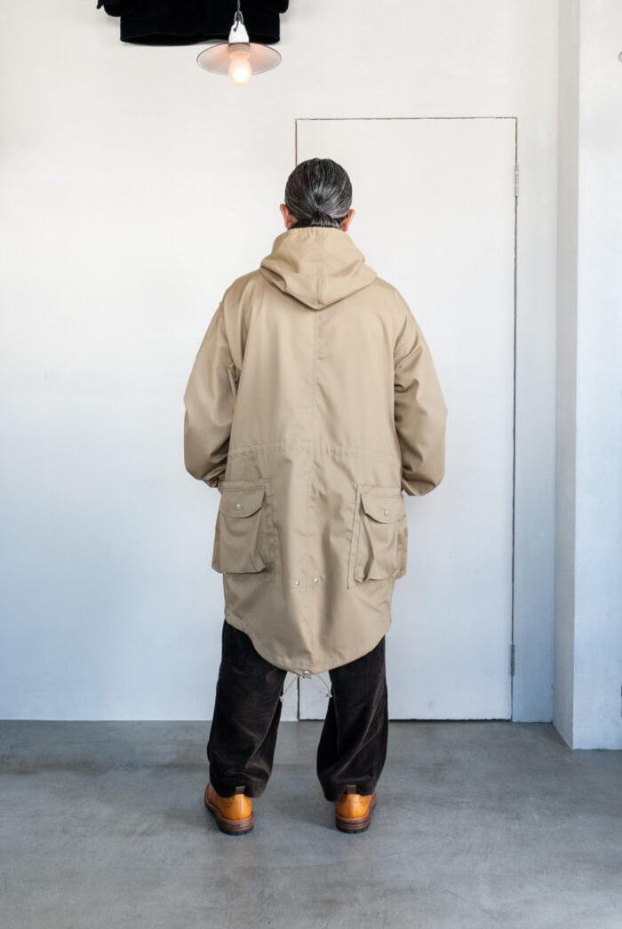 SASSAFRAS Digs Crew Coat British Twill Beige