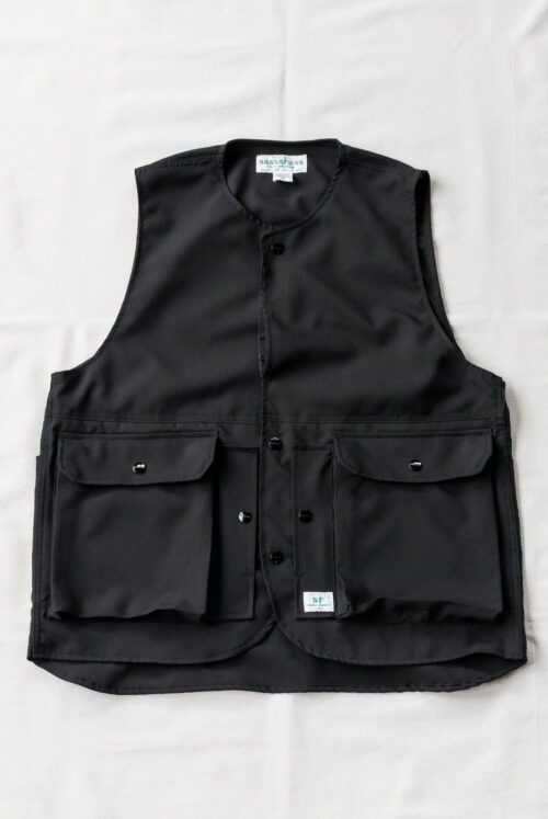 SASSAFRAS Cultivator Vest Wool Like Tropical Black