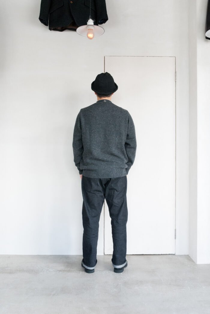 AN SPINNEN Saddle Shoulder Crew Neck Knit Charcoal