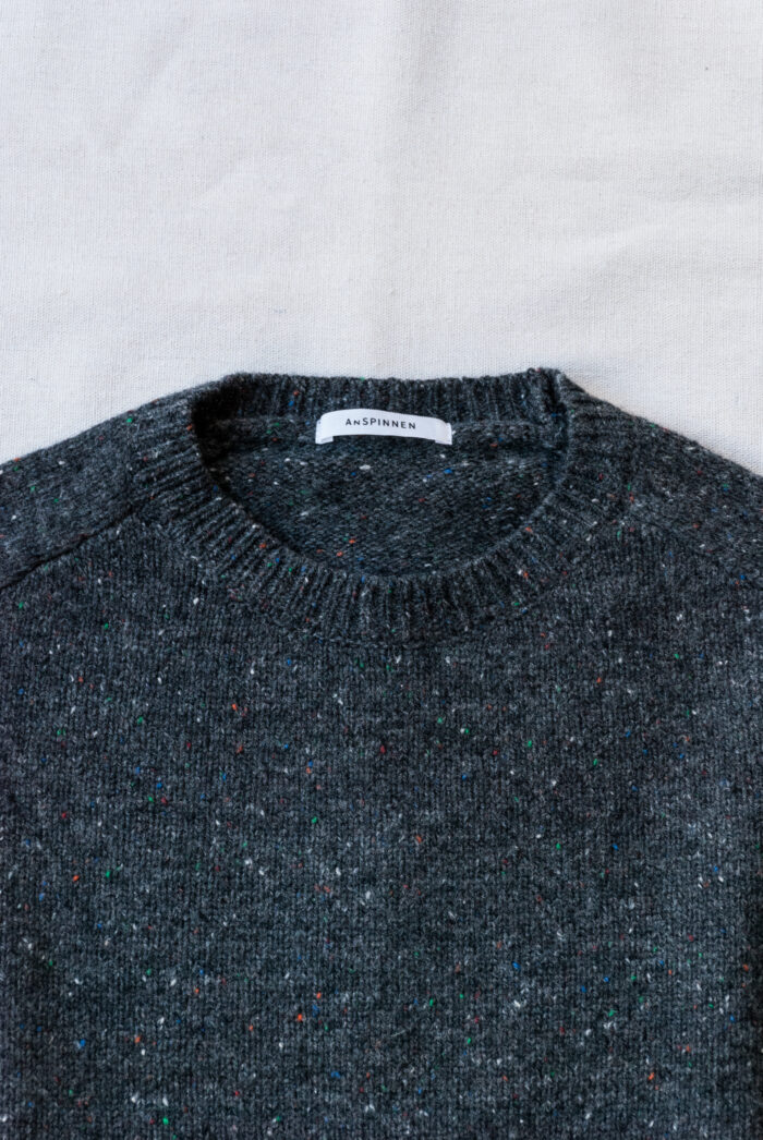 AN SPINNEN Saddle Shoulder Crew Neck Knit Charcoal