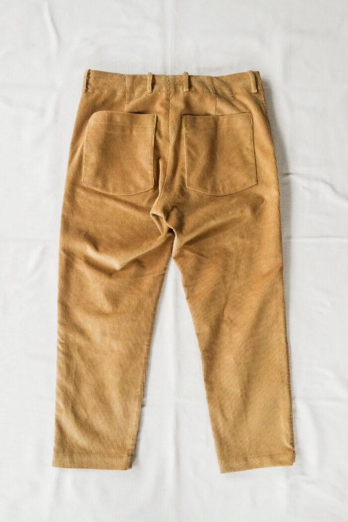 QUILP CARLOCK Easy Trouser 8wale Corduroy Beige
