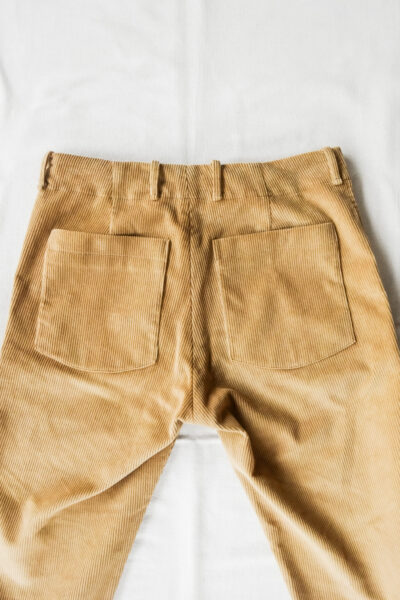 QUILP CARLOCK Easy Trouser 8wale Corduroy Beige