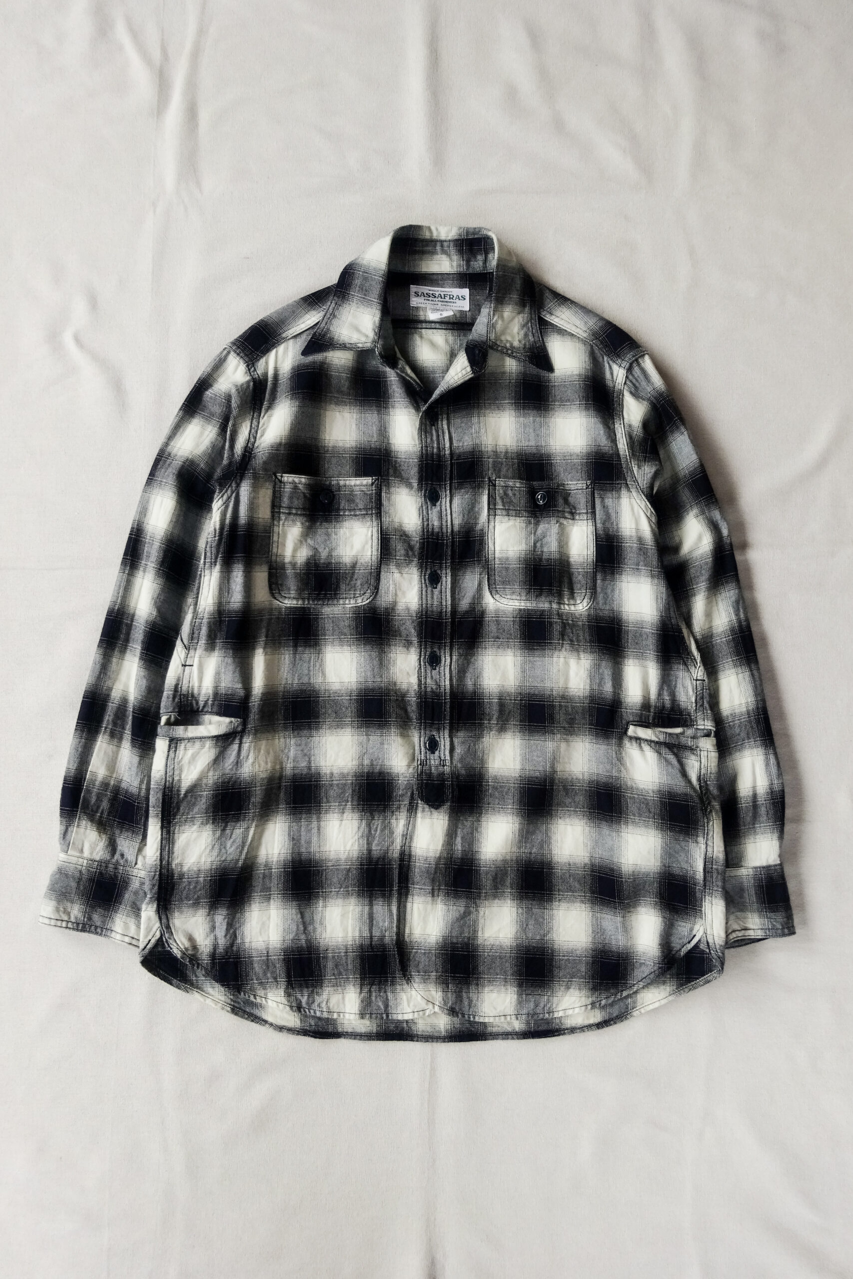 SASSAFRAS Gardening at Night Shirt Indigo Ombre Check Indigo