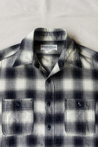 SASSAFRAS Gardening at Night Shirt Indigo Ombre Check Indigo / Ivory