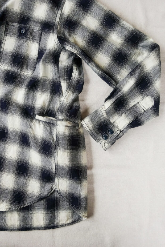 SASSAFRAS Gardening at Night Shirt Indigo Ombre Check Indigo / Ivory