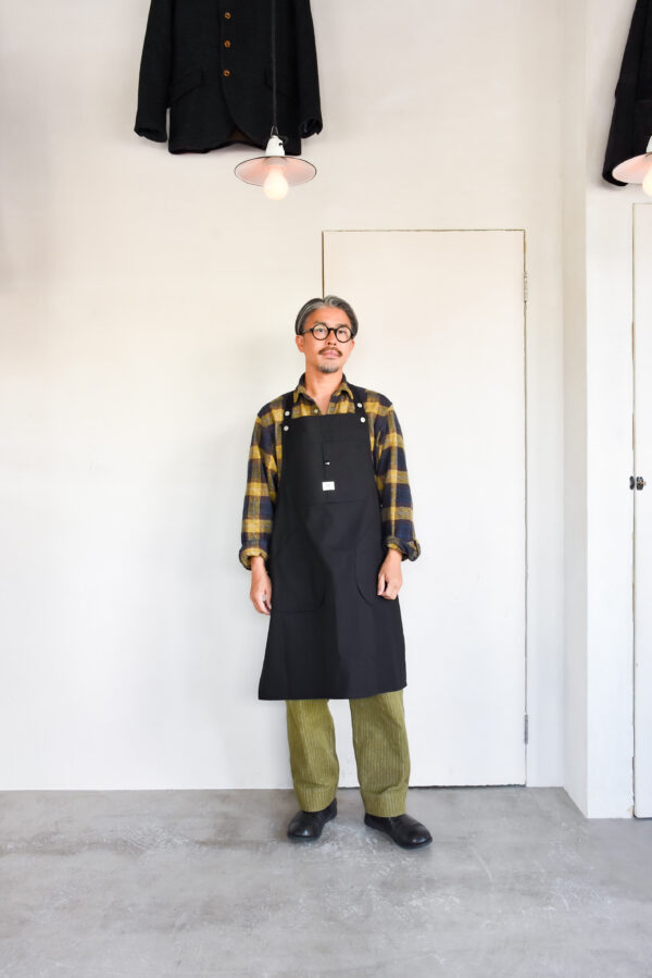 SASSAFRAS Watering Apron Cotton Canvas Black