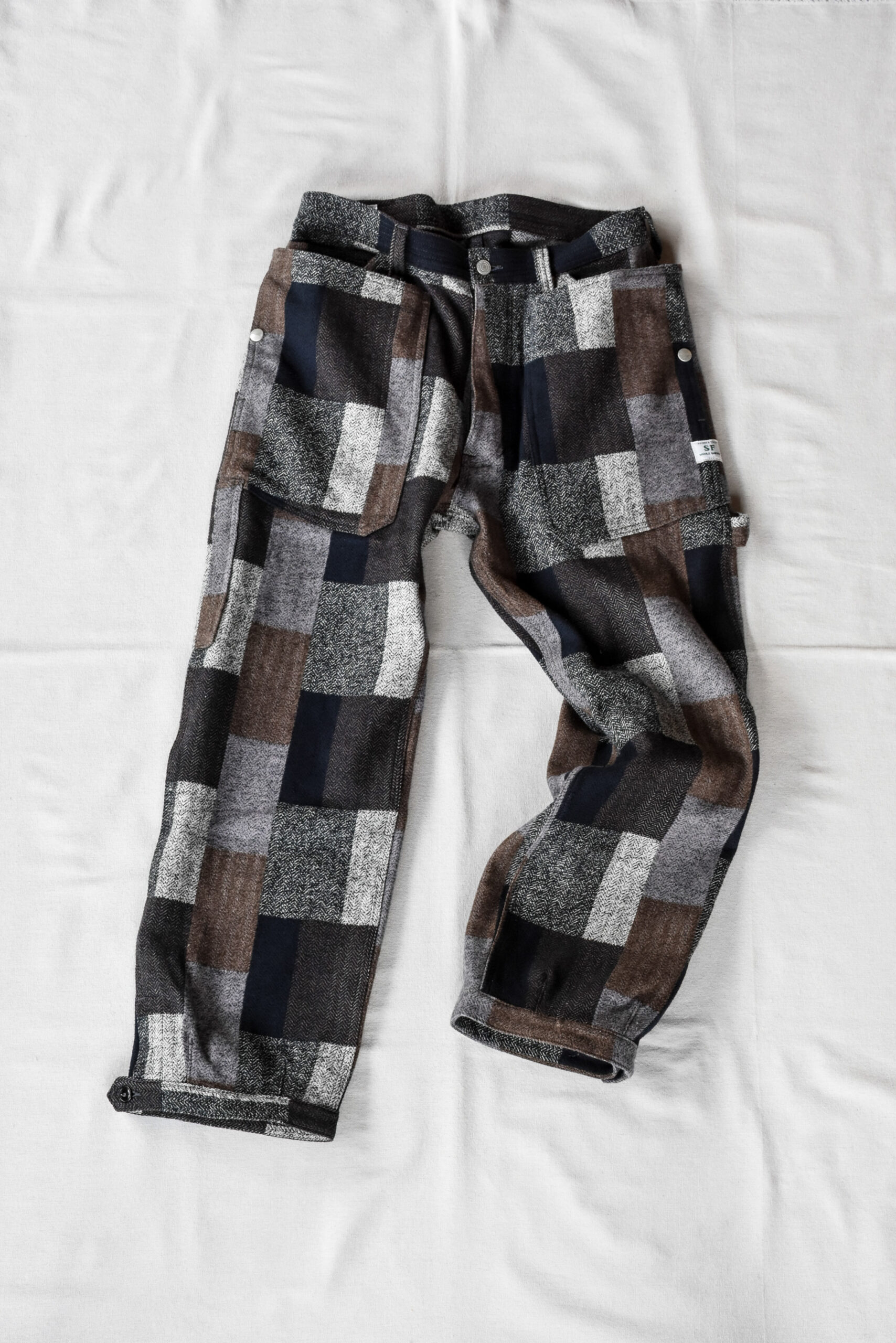 SASSAFRAS Fall Leaf Gardener Pants 4/5 Cotton Tweed Patch Check Grey